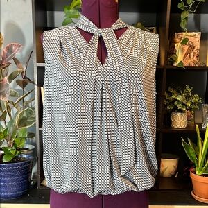 Max Studio Elegant Black and Blue Sleeveless Top